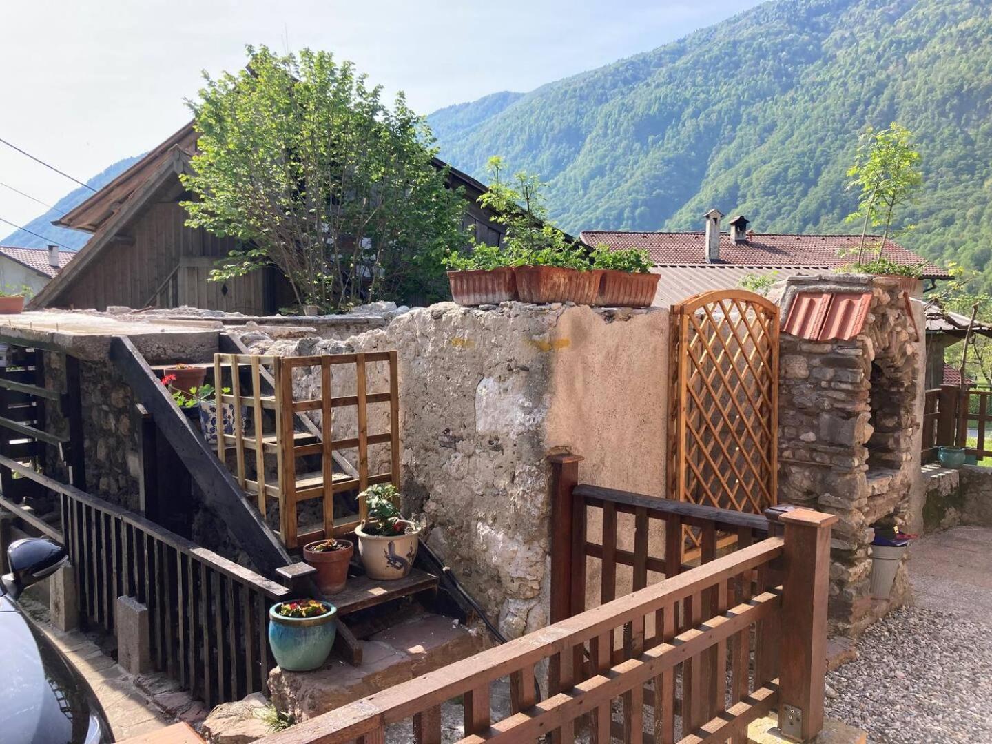 Holiday Home Katric Kamno Exterior foto